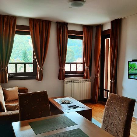 Relax Apartman Фойница Екстериор снимка