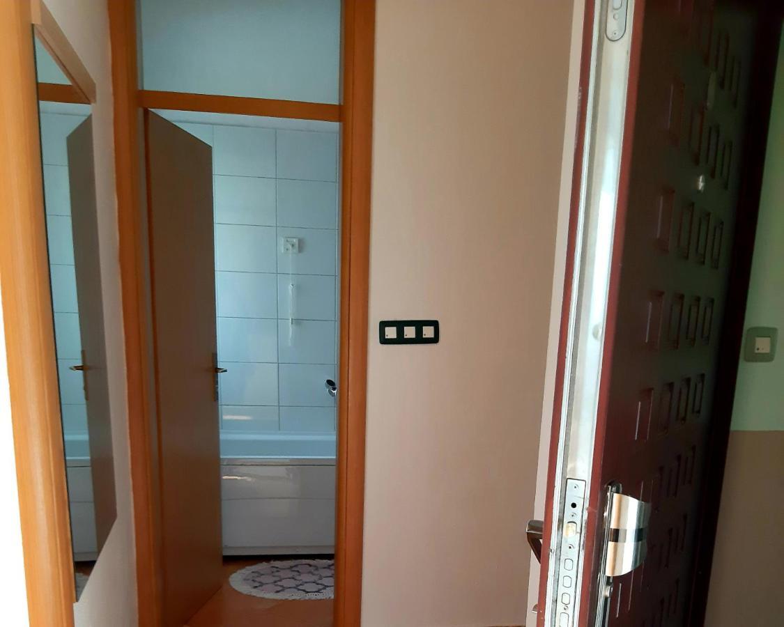 Relax Apartman Фойница Екстериор снимка
