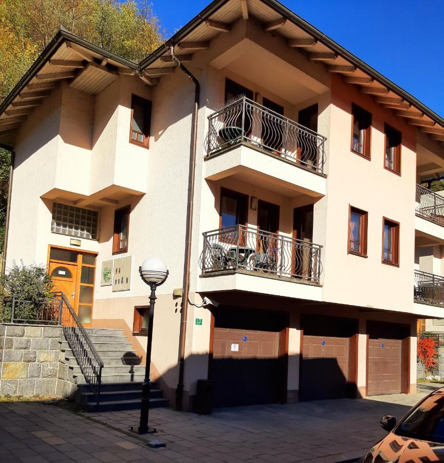 Relax Apartman Фойница Екстериор снимка