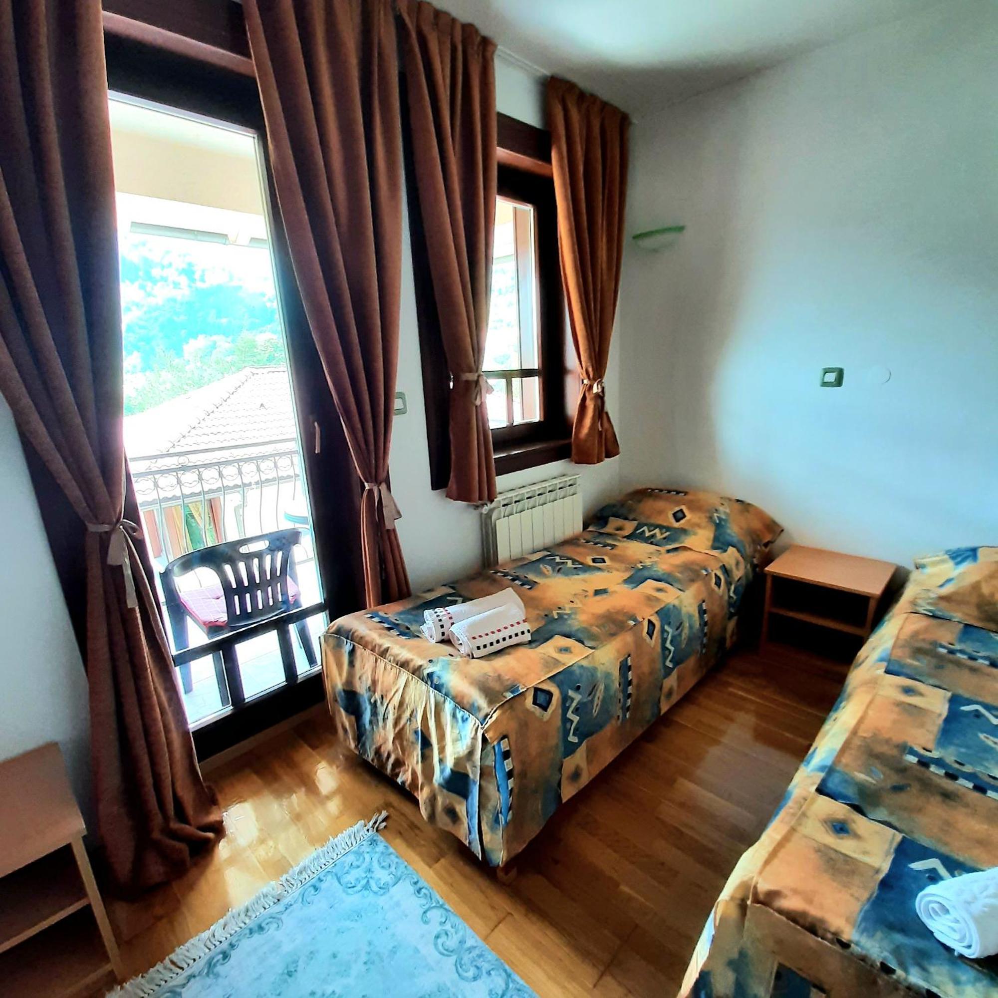 Relax Apartman Фойница Екстериор снимка