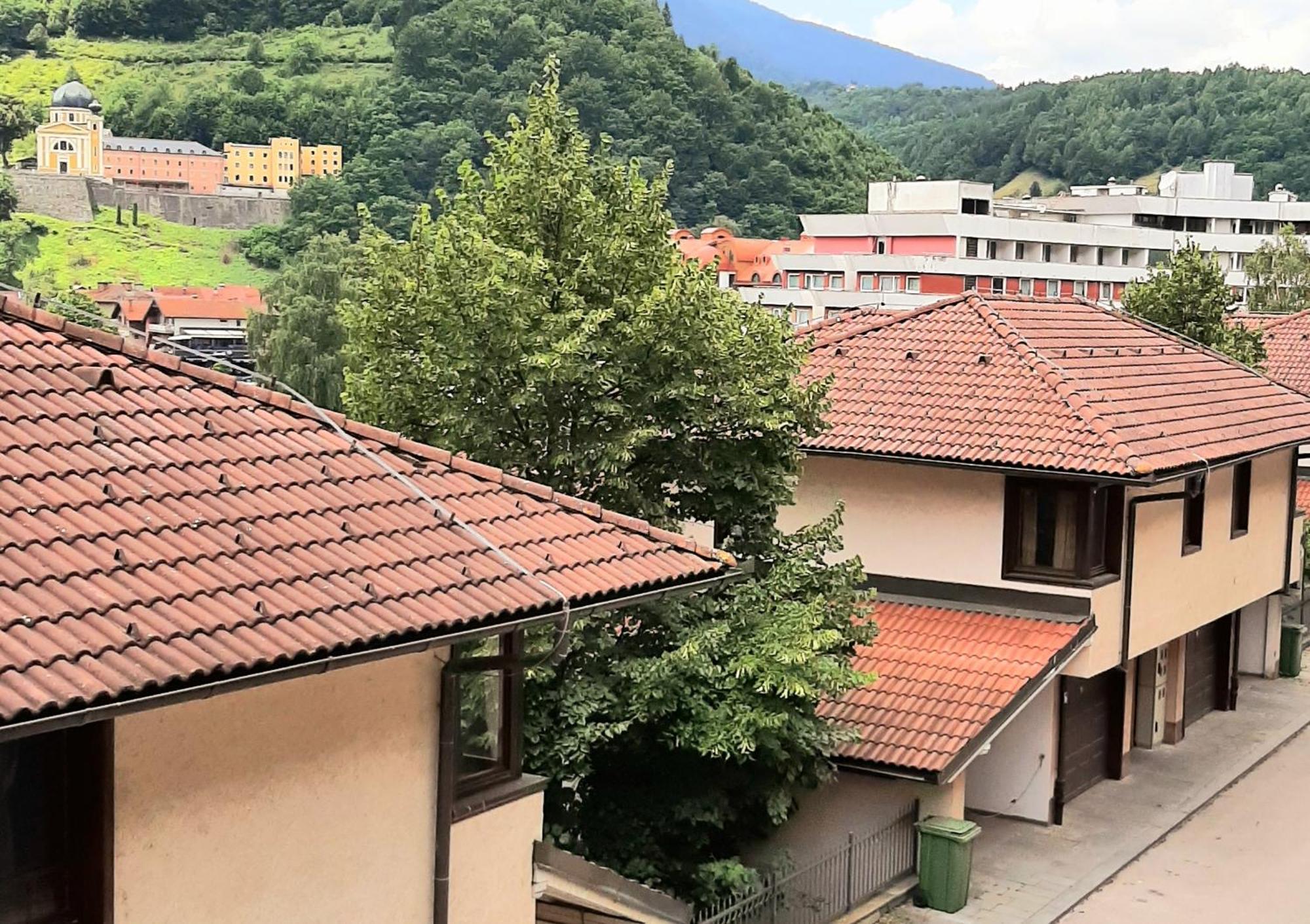 Relax Apartman Фойница Екстериор снимка